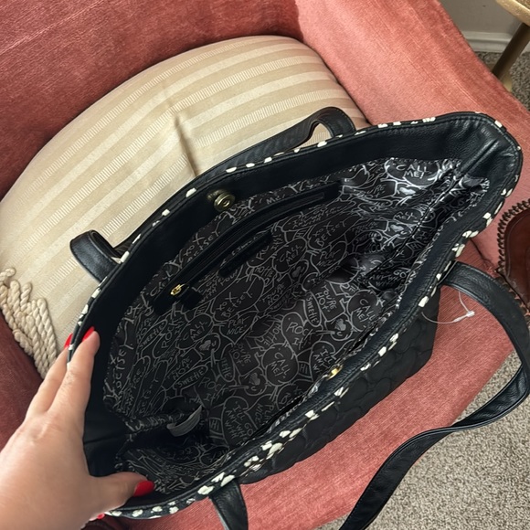 Betsey Johnson NY Black White Dot Quilted Vegan Leather Large Tote Bag Purse - Picture 8 of 11